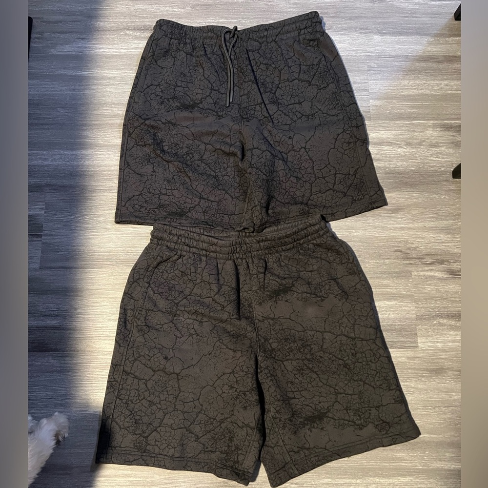 DSG men’s shorts size LARGE